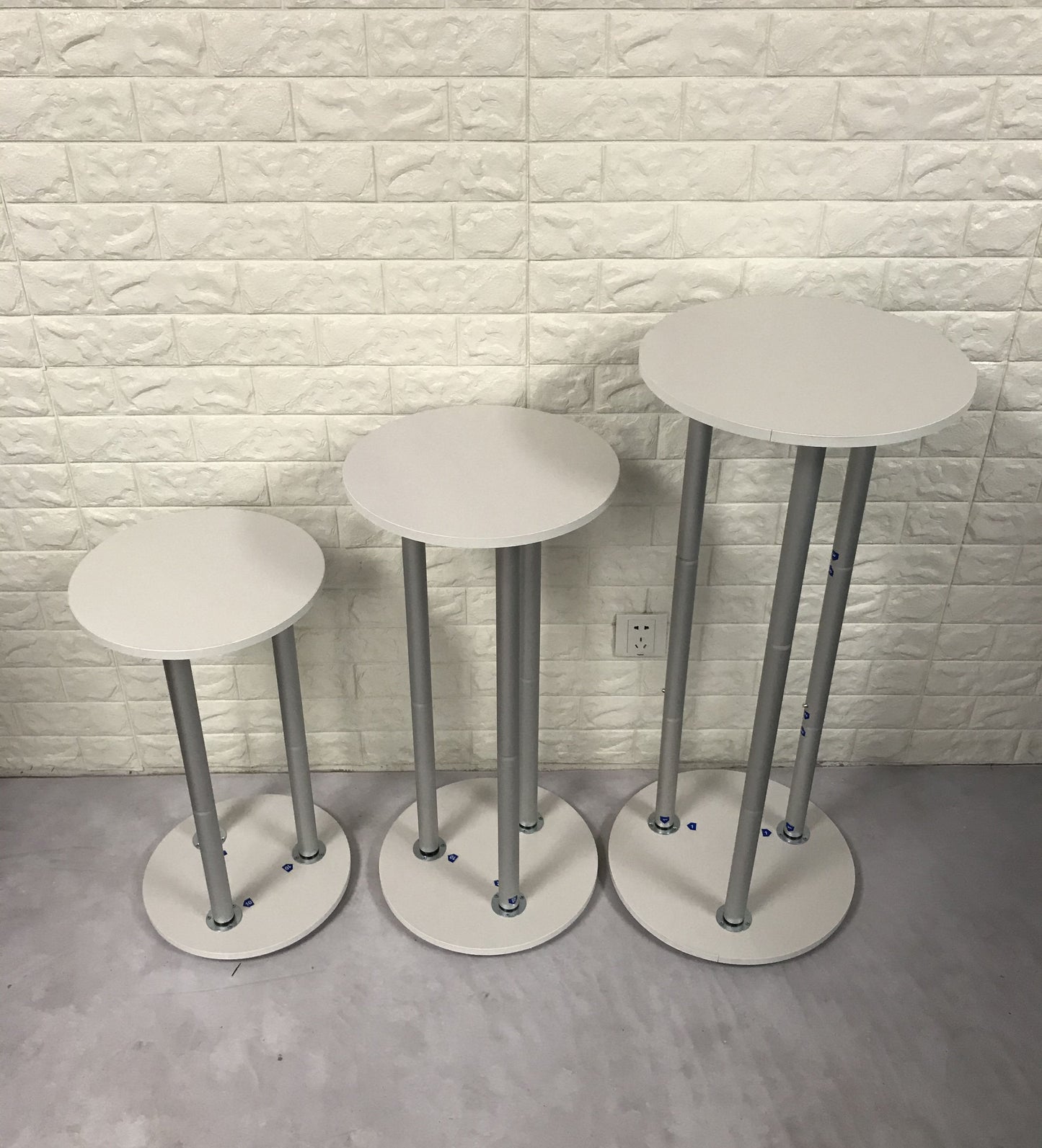 Round Display Cylinder Pedestals, White Party Round Plinths Custom Size Available-ubackdrop